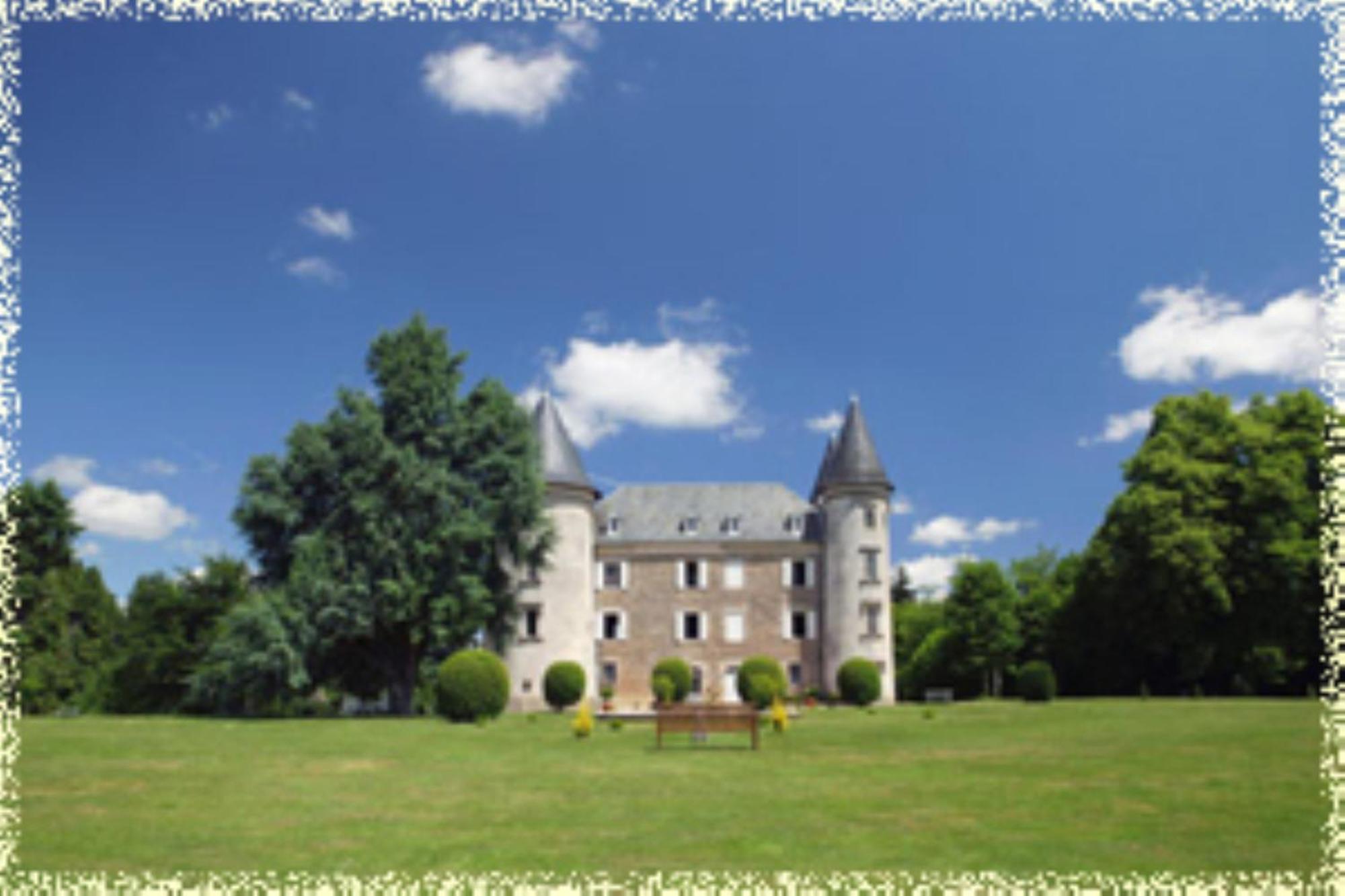 Hotellerie De Plein Air Camping Leychoisier Bonnac-la-Côte Esterno foto